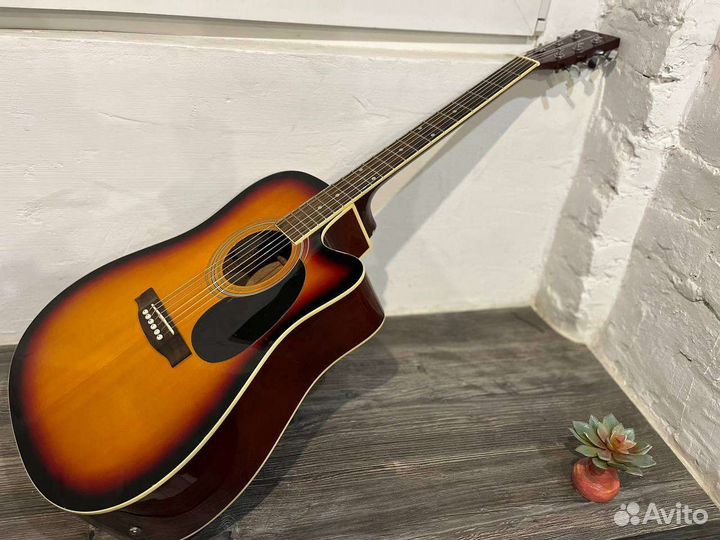 Электроакустическая гитара