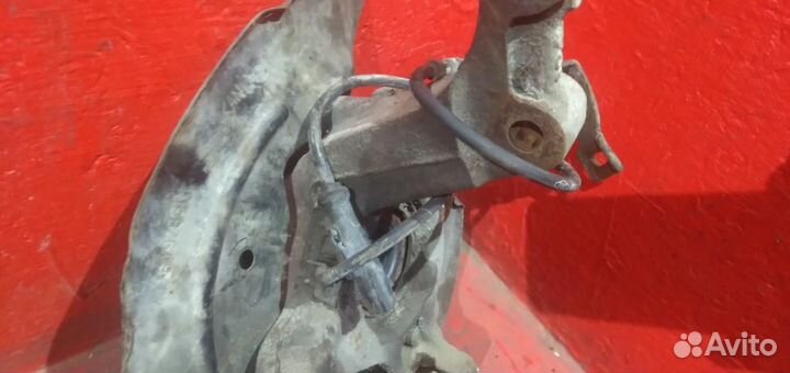 Сандеро 1 кулак передний левый с абс Sandero