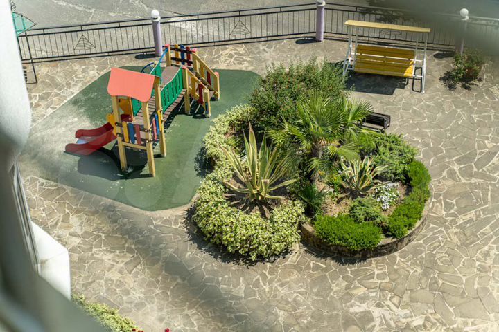 4-к. квартира, 140 м², 5/8 эт.