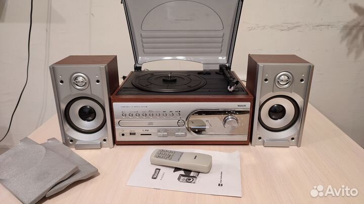 Проигрыватель винила, радио, CD, MP3