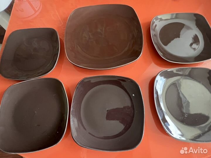 Набор керамических тарелок