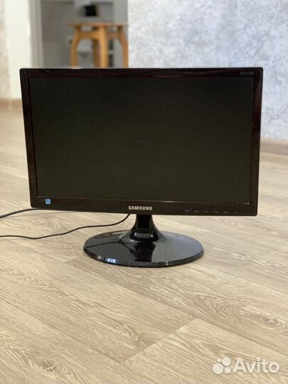 Монитор Samsung