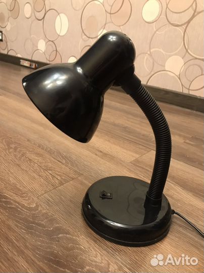 Лампа настольная