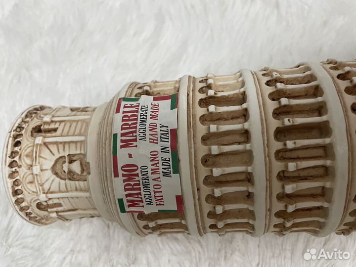 Статуэтка Пизанской башни привезли из Италии