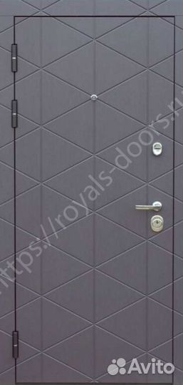 Металлическая дверь с зеркалом в квартиру