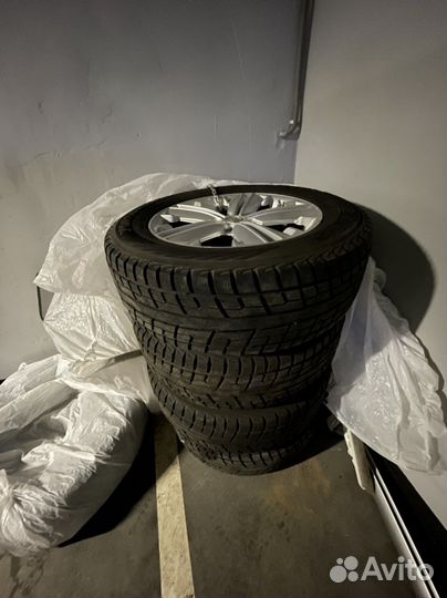 Комплект зимних колес R18 235x65x18 на дисках