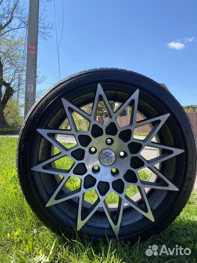 Комплект летних колес R18