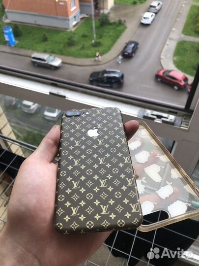 iPhone 8 plus 64gb