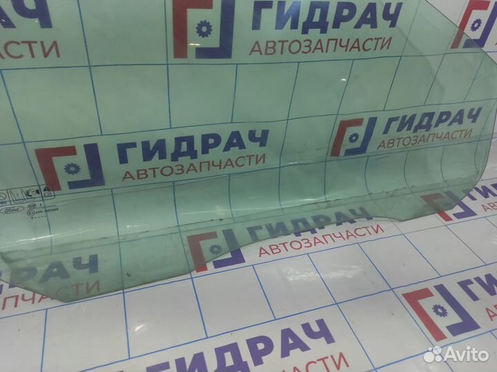 Стекло двери передней правой Ford Focus 2 1342622