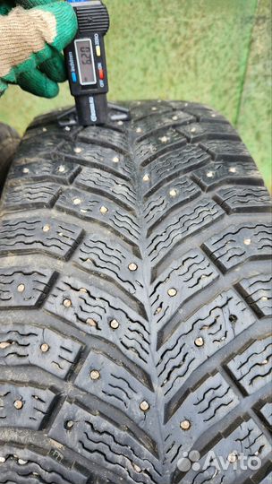 Michelin X-Ice North 4 205/65 R16