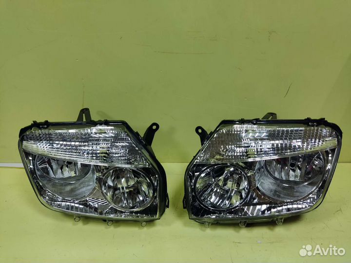 Фара на Renault Duster/хром