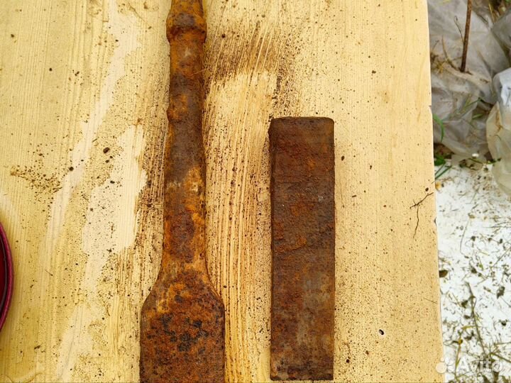 Клинья железные