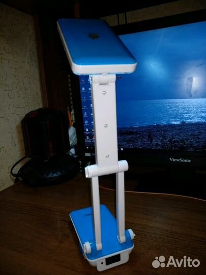 Настольная лампа