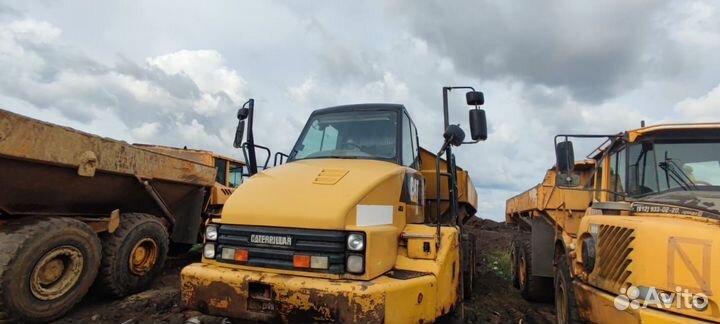 Cat 730, 2013