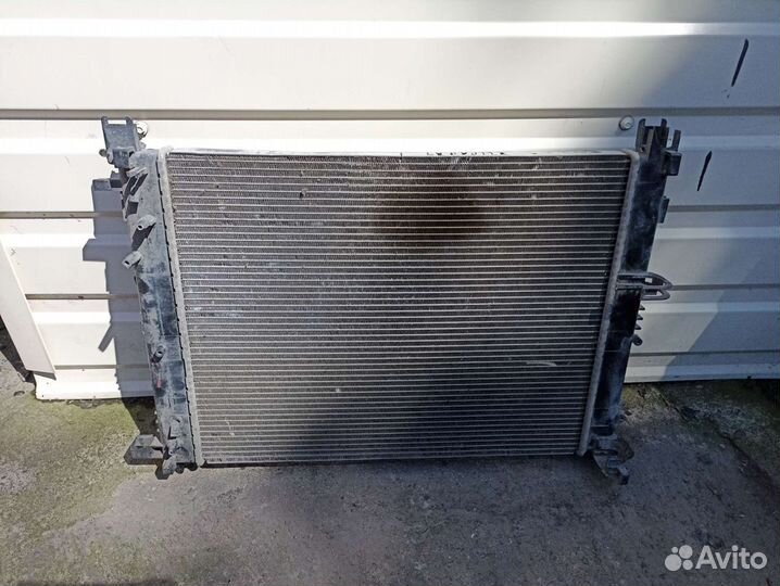 Радиатор охлаждения Duster