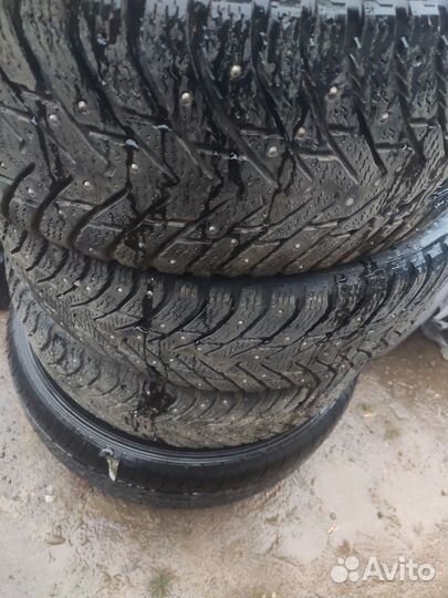 Nokian Tyres Hakkapeliitta 8 215/55 R17