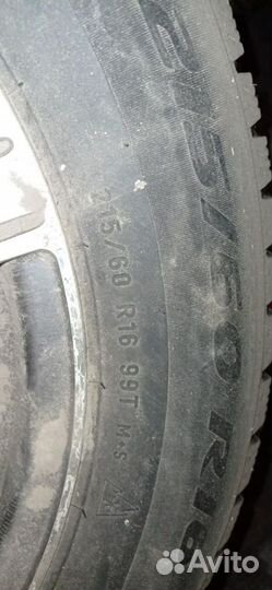 Pirelli Ice Zero 215/60 R16 99T