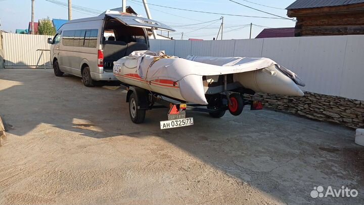 Надувная лодка прицепом и мотором меркурий-25л.с