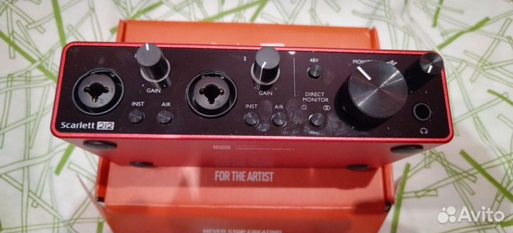 Звуковая карта focusrite scarlett 2i2