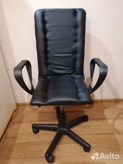 Компьютерное кресло