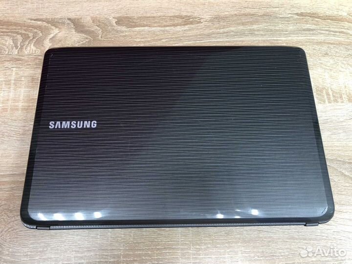 Samsung R525 (разбор ноутбуков)