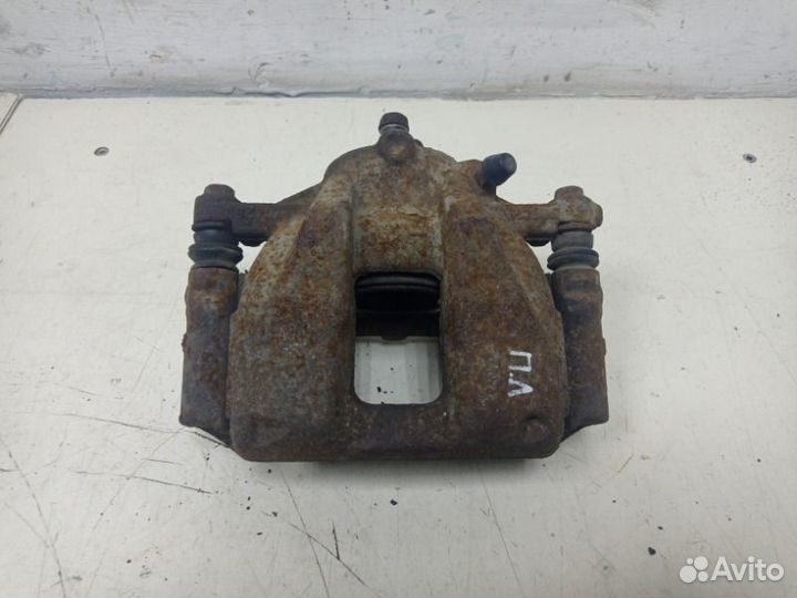 Суппорт тормозной передний левый Honda Cr-V RE 2.0