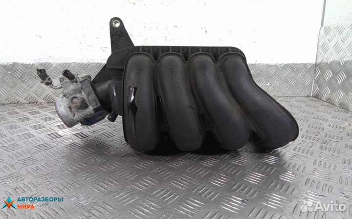 Коллектор впускной Toyota Corolla Verso 2-й рест