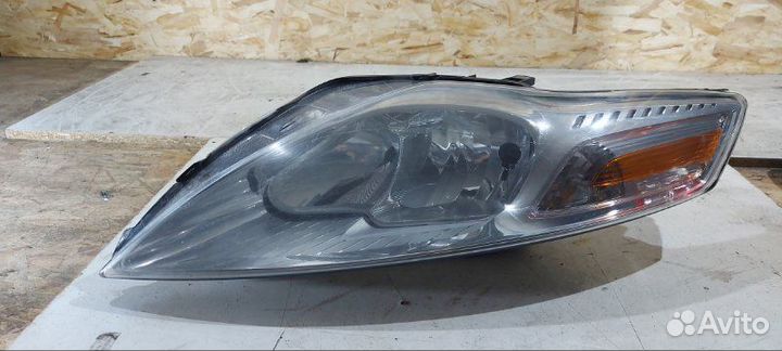 Фара галогеновая передняя левая Ford Mondeo 4
