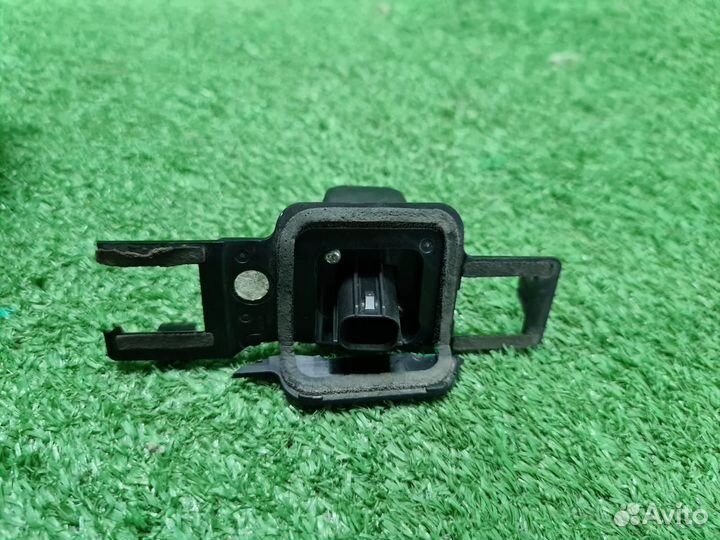 Камера заднего вида Toyota Camry