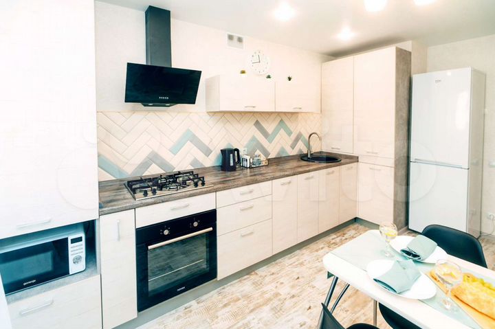 1-к. квартира, 42 м², 2/10 эт.