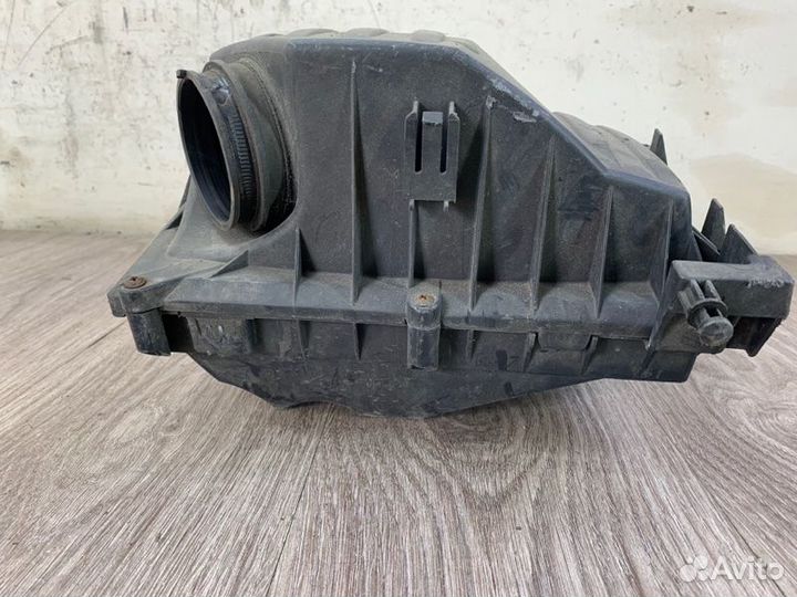 Корпус воздушного фильтра Opel Meriva A минивэн