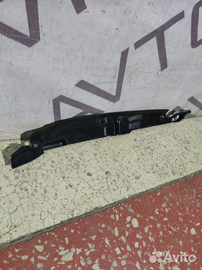 Пыльник крыла передний правый Hyundai Solaris 2