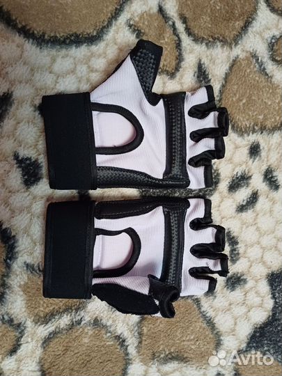 Кимоно для каратэ детское и перчатки