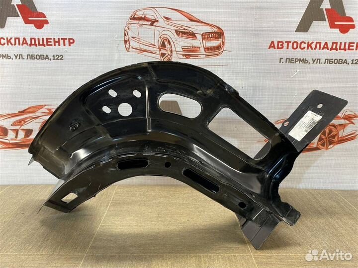 Кронштейн фары правый Volkswagen Touareg с 2010 г