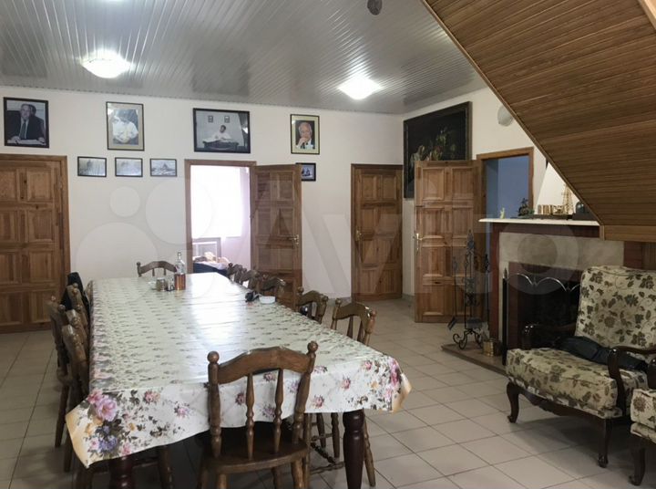 Дом 271 м² на участке 18,5 сот.