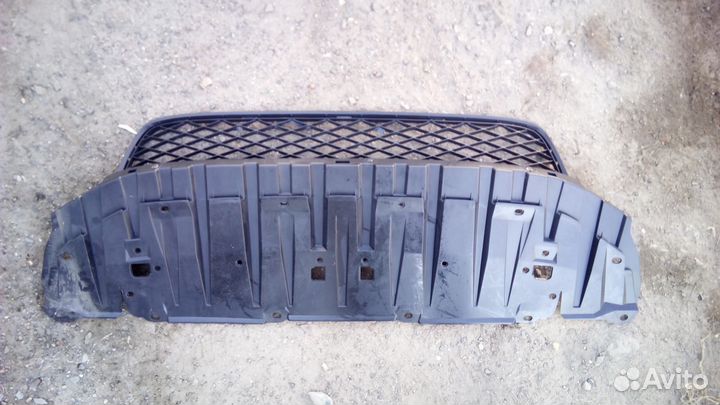 Honda Civic 4D 2012- решетка