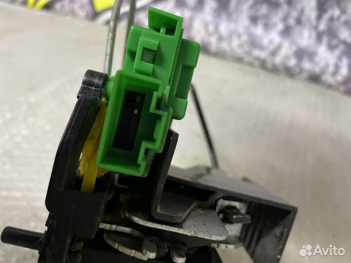 Замок задней левой двери 2 пина Solaris Солярис