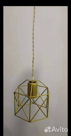 Люстры и светильники