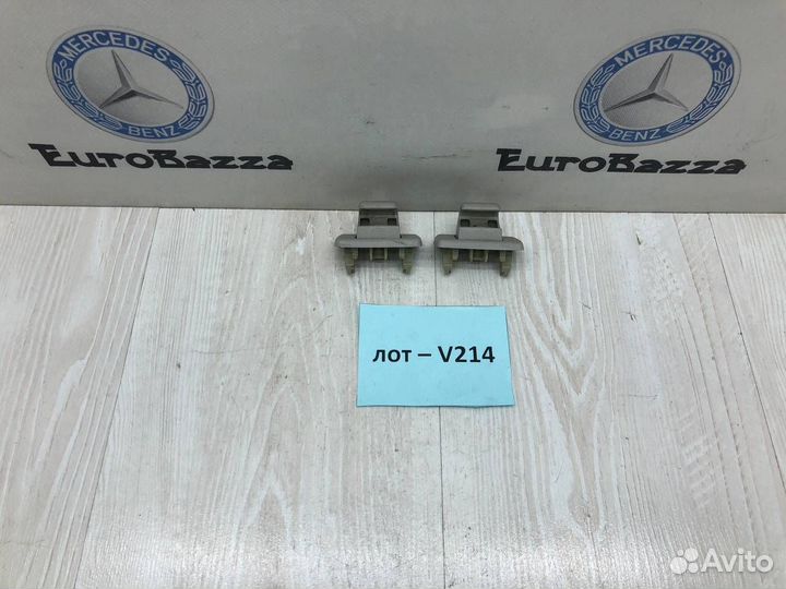 Крючок для одежды Mercedes W207