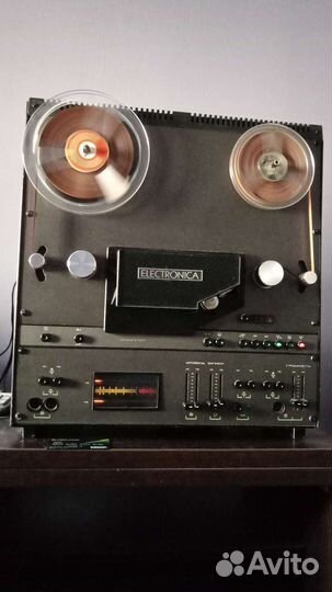 Катушечный магнитофон