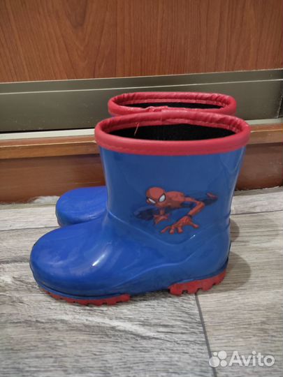 Резиновые сапоги