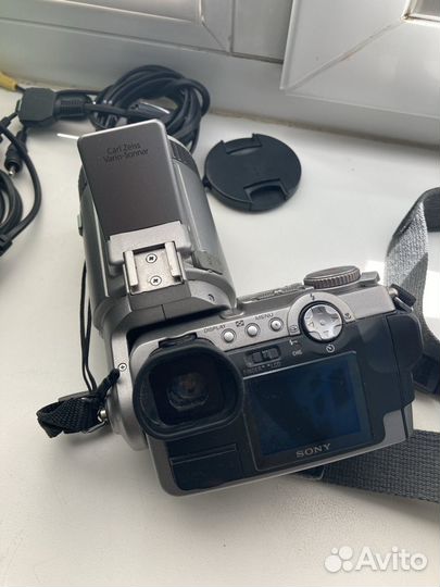 Цифровой фотоаппарат sony DSC-F707