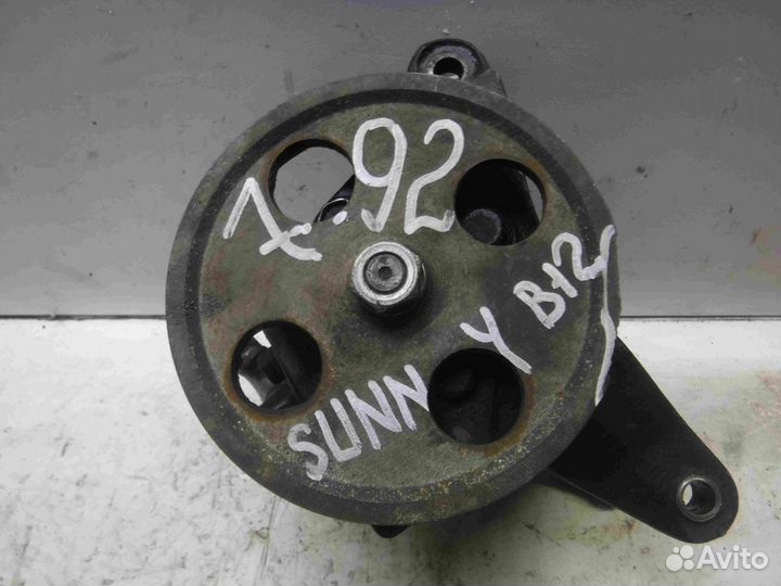 Насос гур Nissan Sunny B12 85-90 CA16
