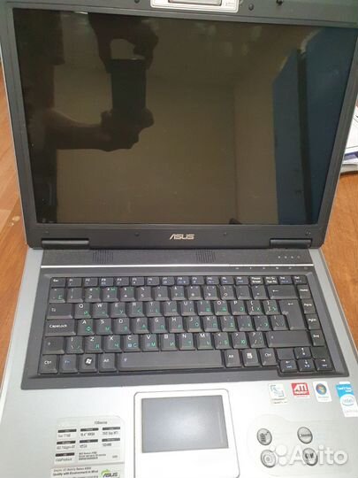 Ноутбук asus
