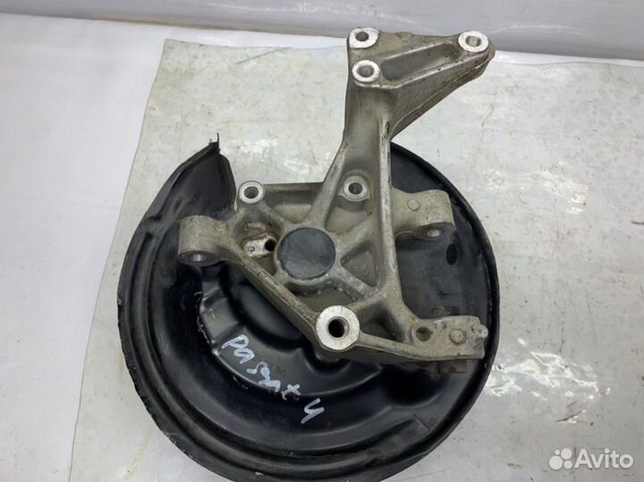 Кулак поворотный задний левый Volkswagen Passat Cc