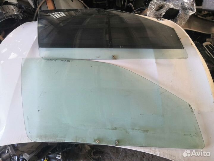 Стекло правое Митсубиси эклипс 1