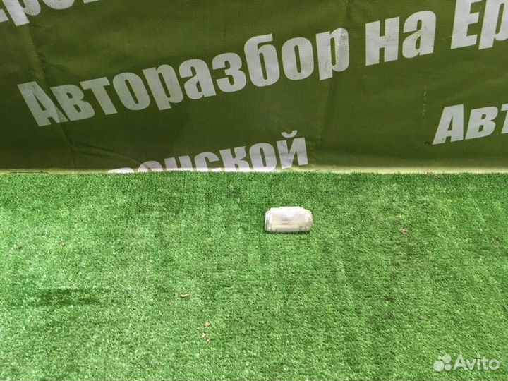 Плафон подсветки багажника Toyota Windom MCV10