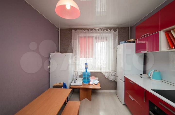 3-к. квартира, 80 м², 1/10 эт.