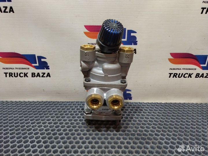 Кран управления тормозами Mercedes-Benz Axor