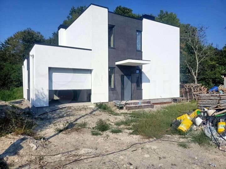 Дом 192 м² на участке 6 сот.